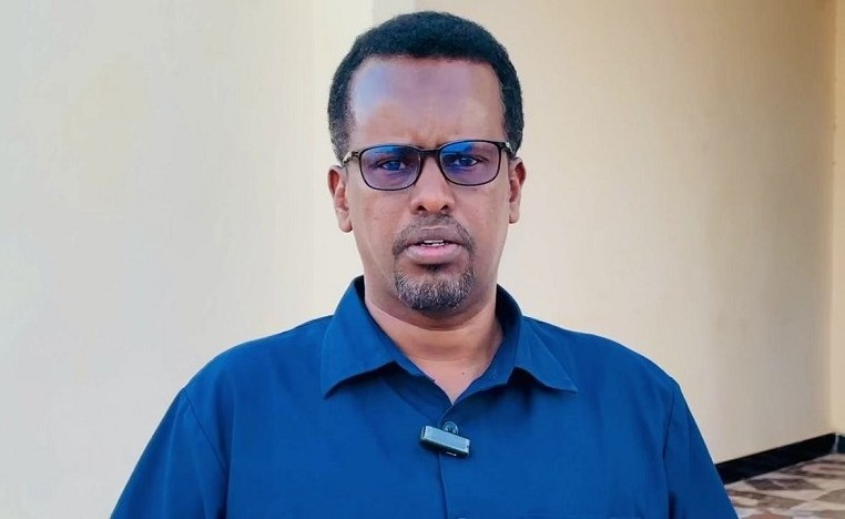 Wasiirka oo baaq u diray beelaha.jpg